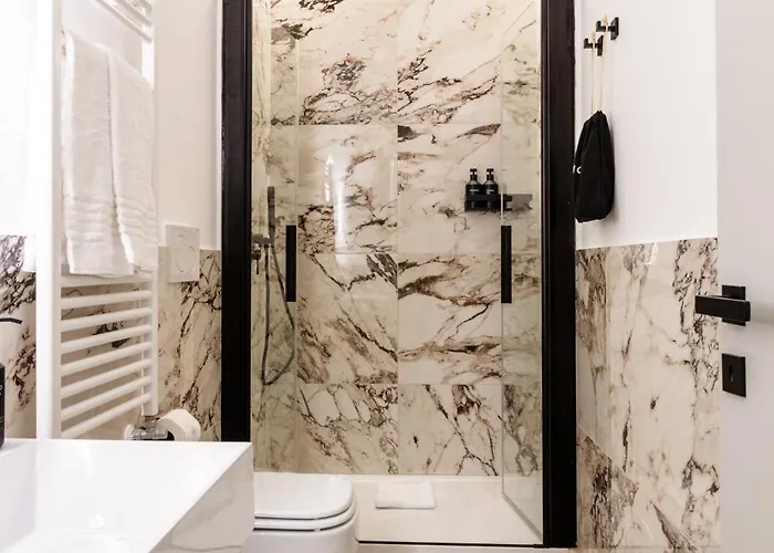 Piazza Del Popolo Boutique בית הארחה 4*