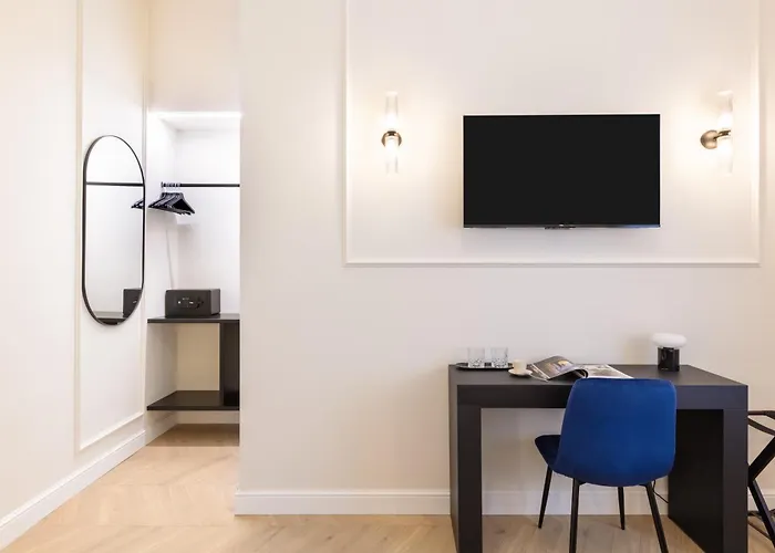 Piazza Del Popolo Boutique בית הארחה 4*